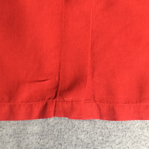 CHRISTIE & JILL Silk Classic 2 Pocket Button Up Shirt with 4 1/2” Side Split - Picture 12 of 16